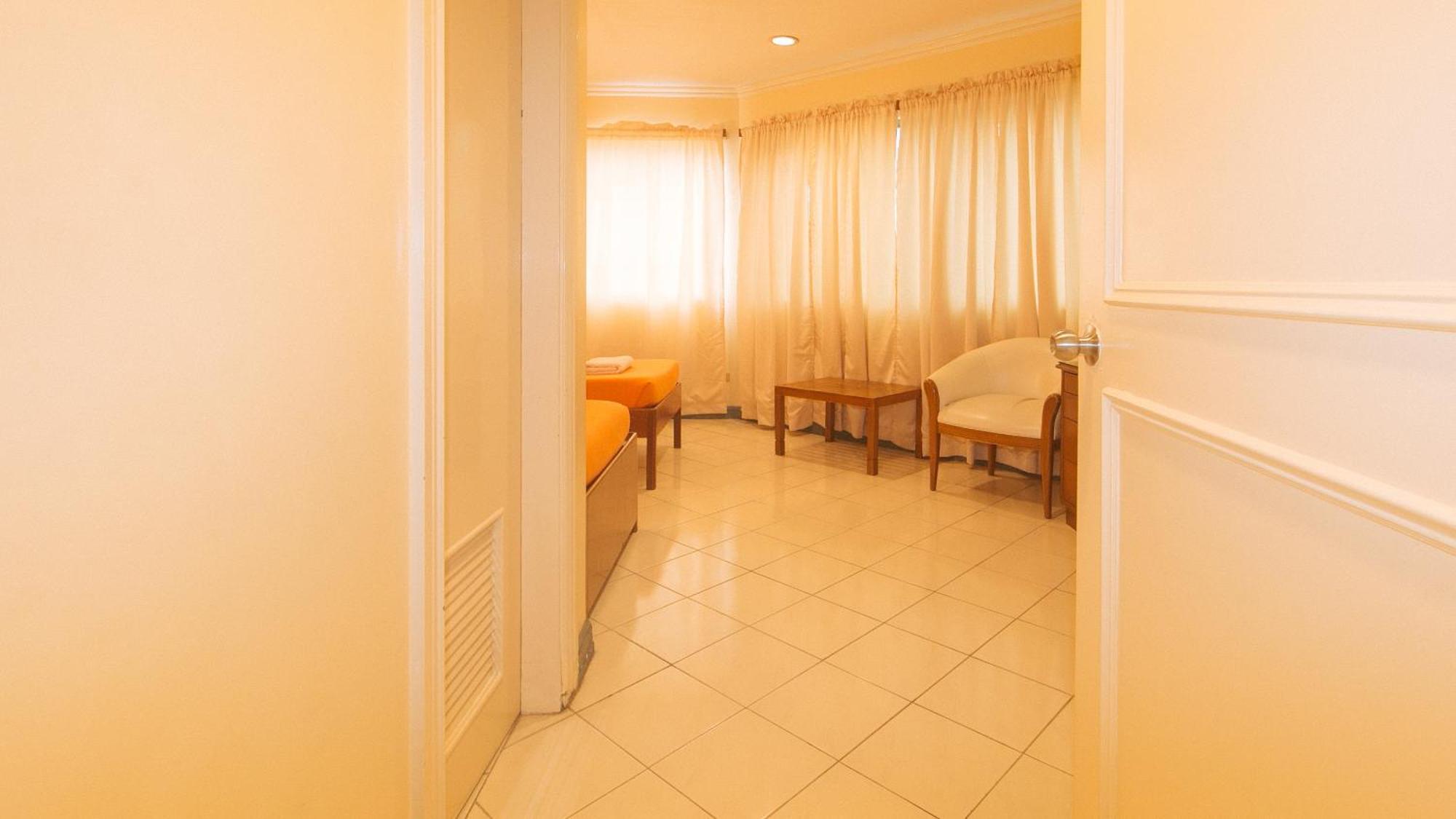 Royal Am Rei Hotel By Reddoorz Bacolod Luaran gambar