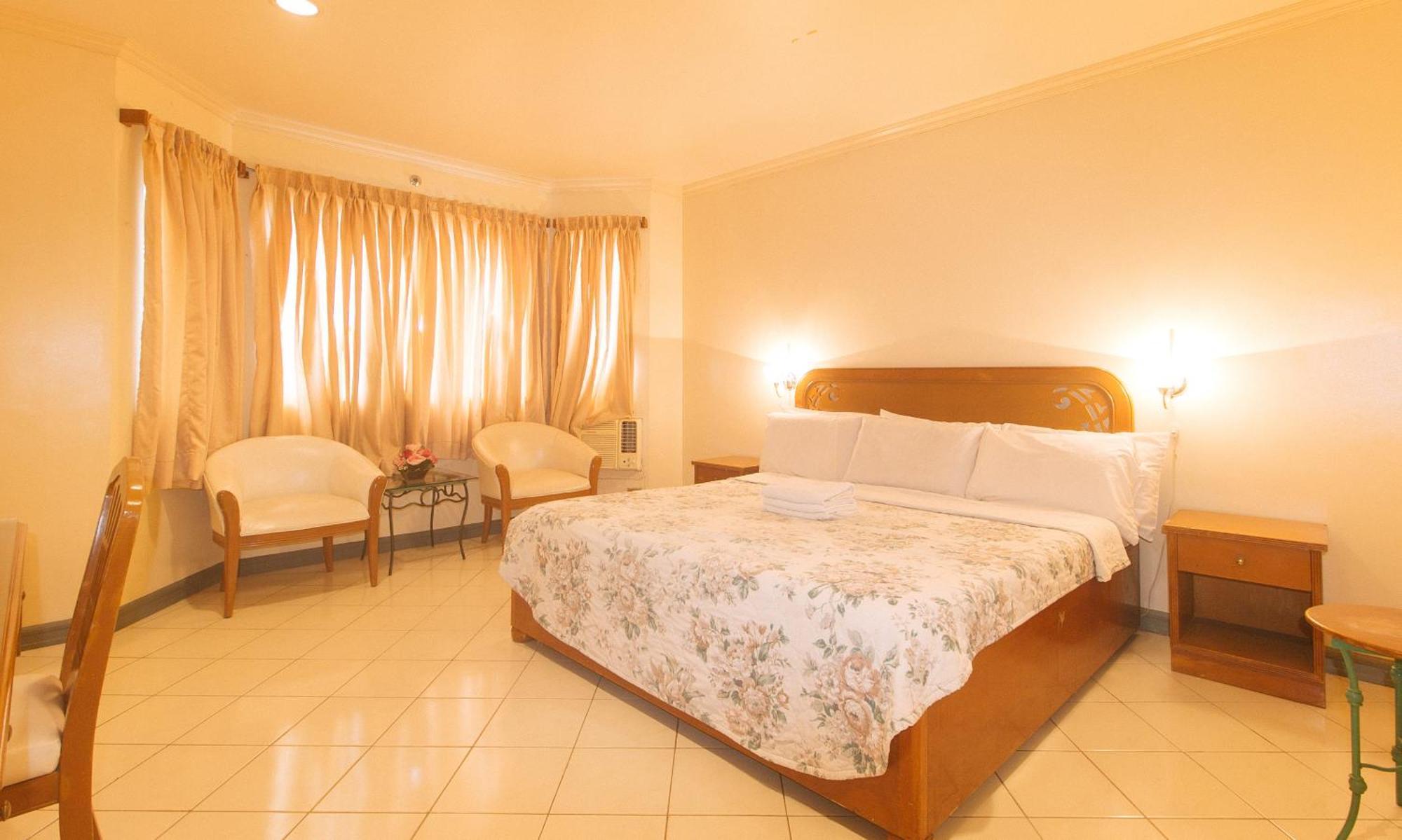 Royal Am Rei Hotel By Reddoorz Bacolod Luaran gambar