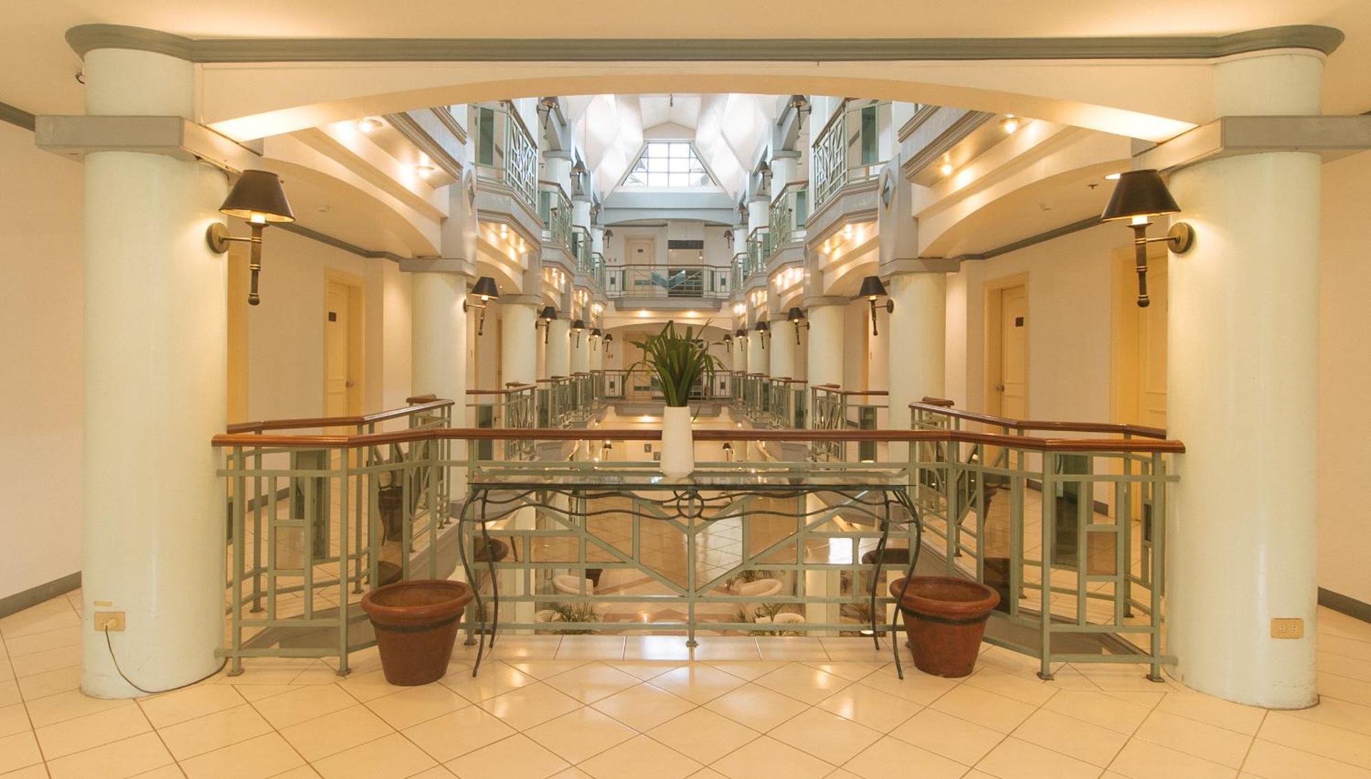 Royal Am Rei Hotel By Reddoorz Bacolod Luaran gambar