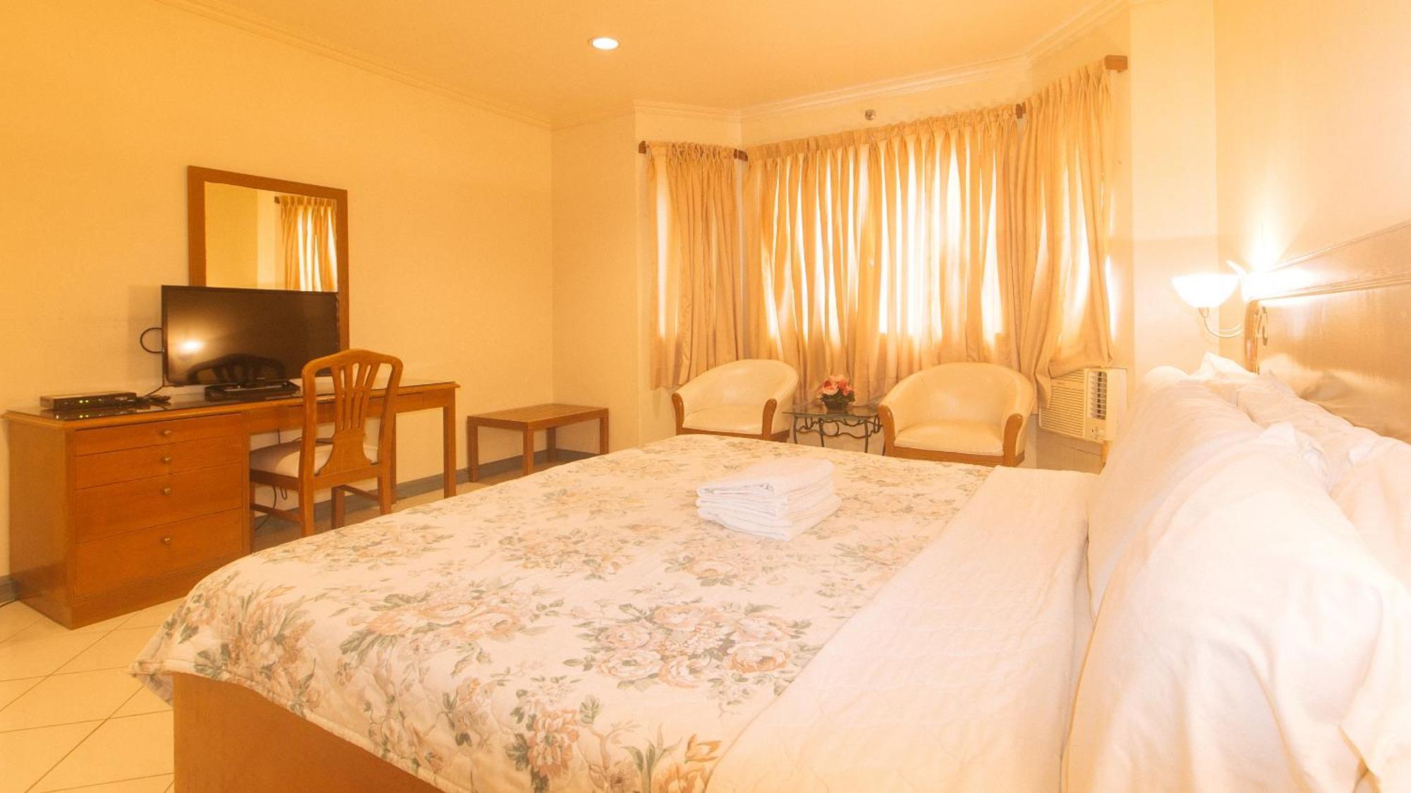 Royal Am Rei Hotel By Reddoorz Bacolod Luaran gambar